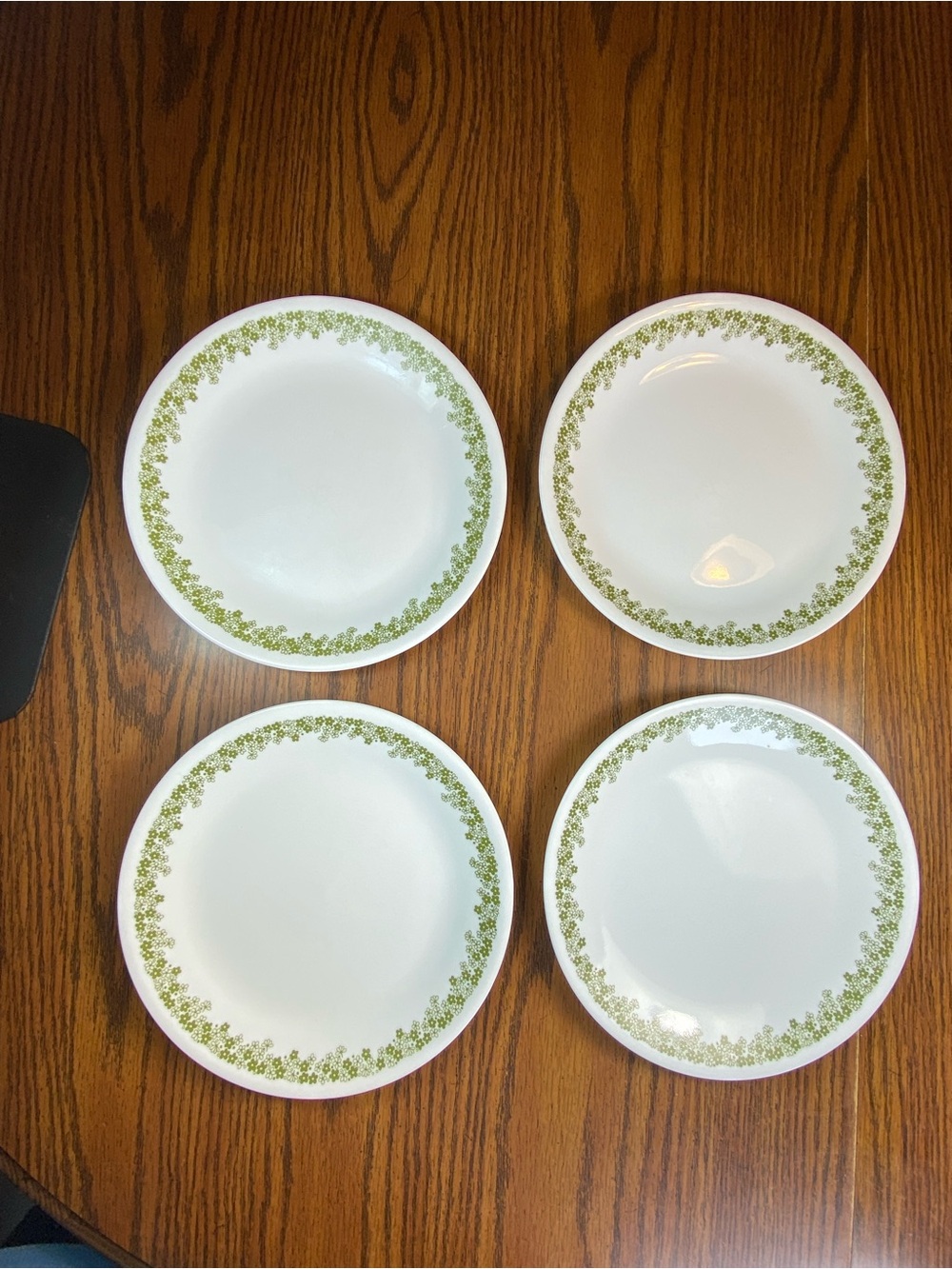 4 Corelle Spring Blossom or Crazy Daisy 8 1/2” Lunch Salad Plates